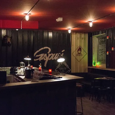 Gspusi Bar Хостел *
