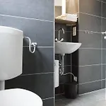 Gspusi Bar אכסניה